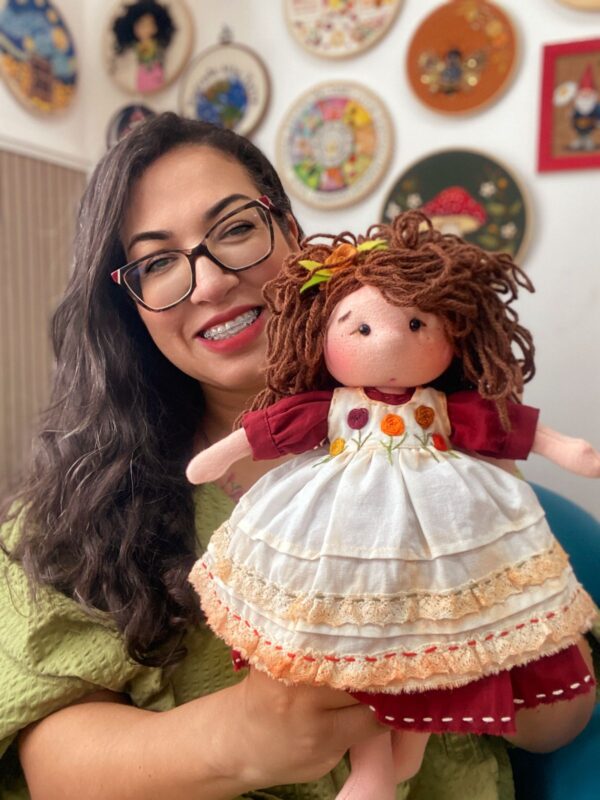 14h00 às 18h00| BONECA CLARA | VIVI SANTOS - Imagem 2
